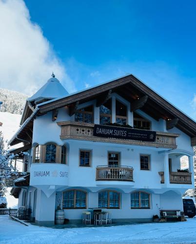 DAHUAM SUITES GERLOS Ski in Appartements mit BalkonITerrasse