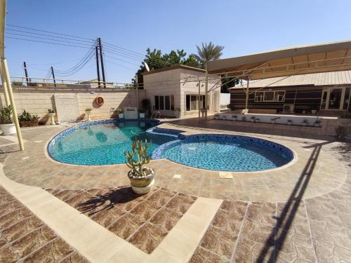 Бассейн в Andalusia Farm Resort Whole Farm или поблизости