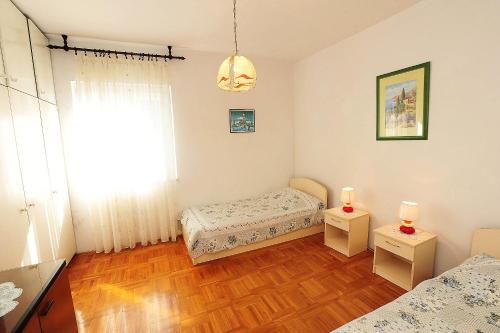 Apartments Luka & Sara