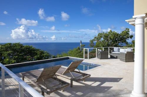 Maria Bluff Cottage-Romantic Ocean Views Modern Private Pool