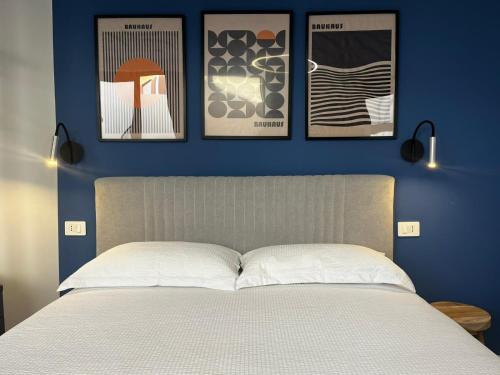 Postel nebo postele na pokoji v ubytování KJ guesthouse