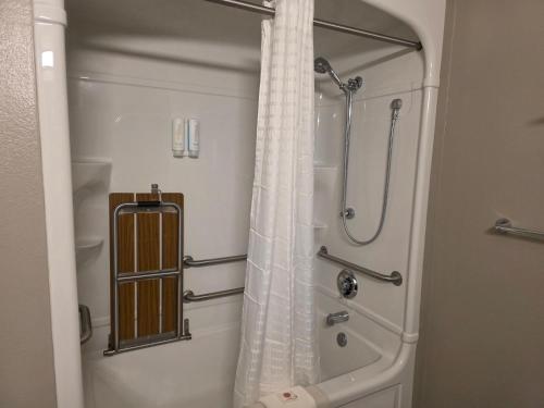 Koupelna v ubytování Park Inn by Radisson