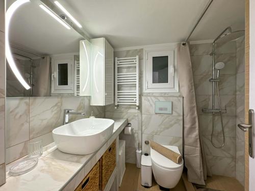 Rebecca's Philoxenia Apartment
