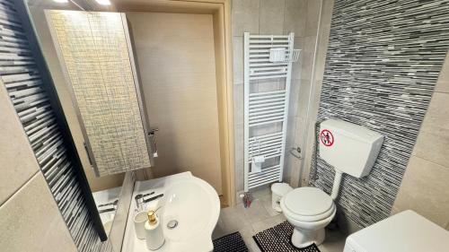 Ένα μπάνιο στο To Agnanti