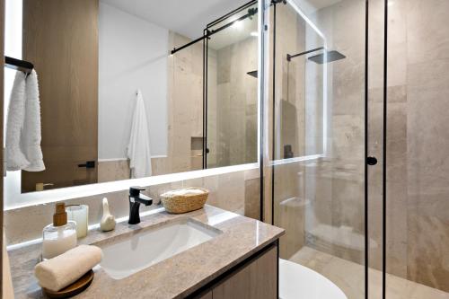 Ванная комната в Oceanfront Luxury 2BR apartment in Puerto Morelos