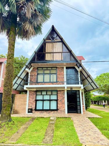 Το κτήριο όπου στεγάζεται  η παραθεριστική κατοικία