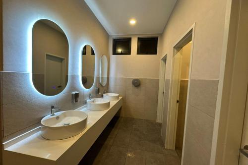 Ένα μπάνιο στο Majestic Residence KLCC By Flixhome