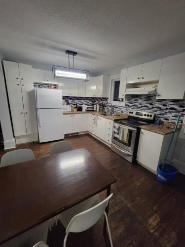 Η κουζίνα ή μικρή κουζίνα στο La quiétude