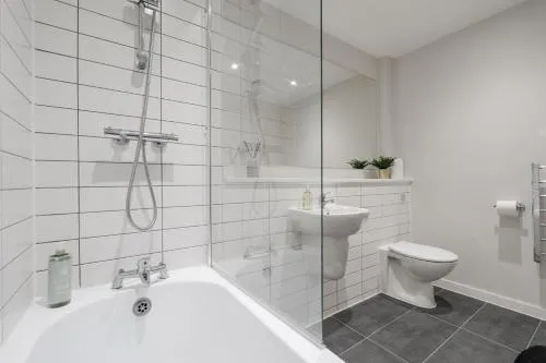 Richmond Row Apartments - Free On-Site Parking, WiFi & EV photo 74
