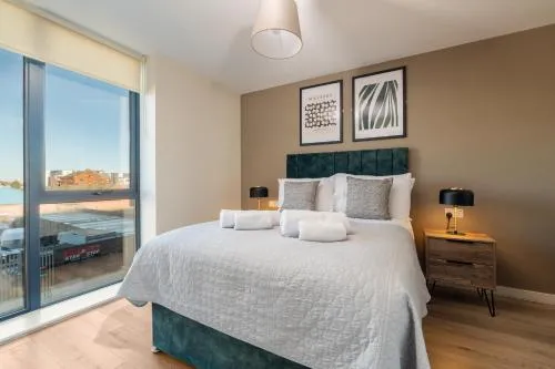 Richmond Row Apartments - Free On-Site Parking, WiFi & EV photo 76