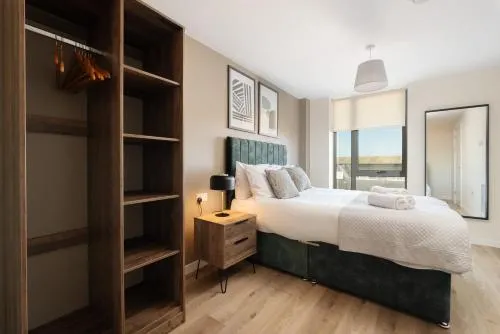 Richmond Row Apartments - Free On-Site Parking, WiFi & EV photo 79