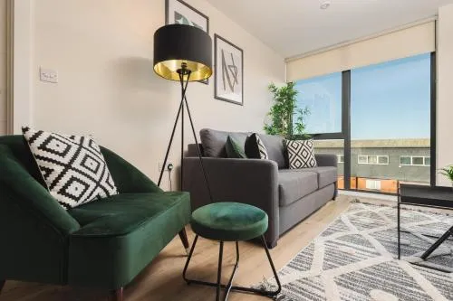 Richmond Row Apartments - Free On-Site Parking, WiFi & EV photo 85
