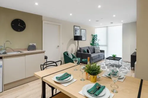 Richmond Row Apartments - Free On-Site Parking, WiFi & EV photo 62