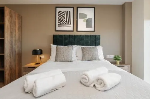 Richmond Row Apartments - Free On-Site Parking, WiFi & EV photo 92