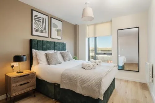 Richmond Row Apartments - Free On-Site Parking, WiFi & EV photo 89