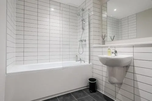 Richmond Row Apartments - Free On-Site Parking, WiFi & EV photo 107