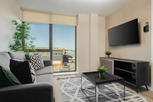 Richmond Row Apartments - Free On-Site Parking, WiFi & EV photo 98