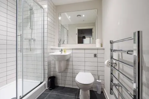 Richmond Row Apartments - Free On-Site Parking, WiFi & EV photo 109