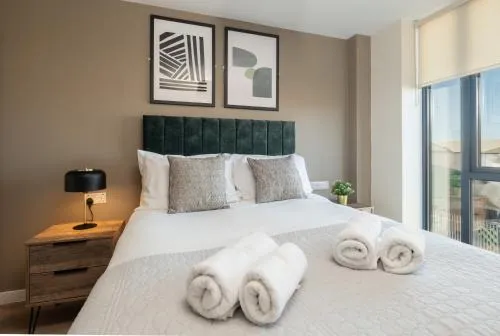 Richmond Row Apartments - Free On-Site Parking, WiFi & EV photo 99