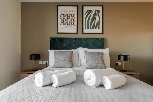 Richmond Row Apartments - Free On-Site Parking, WiFi & EV photo 119