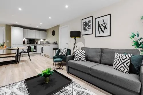 Richmond Row Apartments - Free On-Site Parking, WiFi & EV photo 121