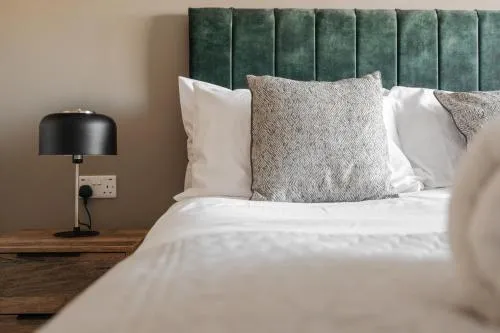 Richmond Row Apartments - Free On-Site Parking, WiFi & EV photo 125
