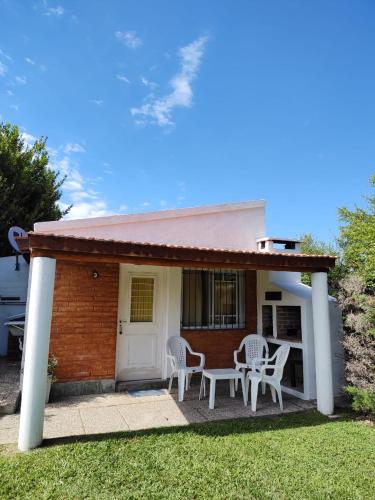 Το κτήριο όπου στεγάζεται  η παραθεριστική κατοικία