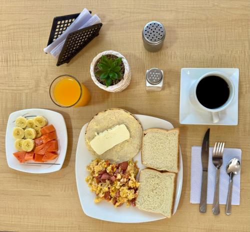 Φαγητό σε αυτό το ξενοδοχείο ή κάπου εκεί κοντά