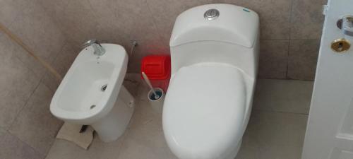 Ένα μπάνιο στο Casa on the rock's