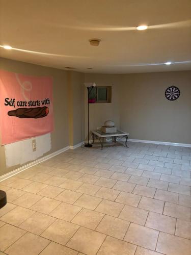 Gallery image of 420 Friendly 12 PM Check Out 1 Bedroom Basement in Chicago