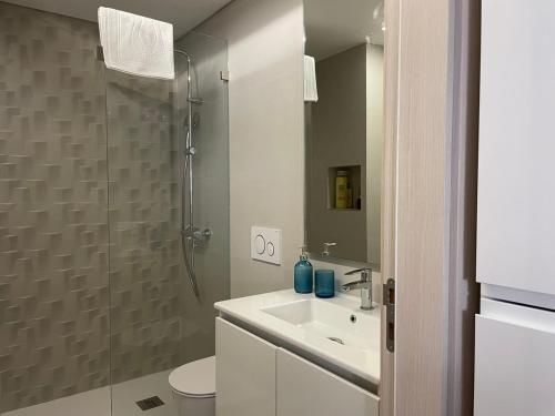 Un baño de The Gem of Seixal