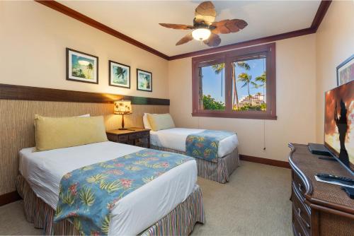 Ένα ή περισσότερα κρεβάτια σε δωμάτιο στο Popular Ground Floor with Extra Grassy Area - Beach Tower at Ko Olina Beach Villas Resort