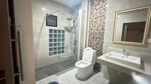 Ένα μπάνιο στο โรงแรมบ้านโอบอ้อม