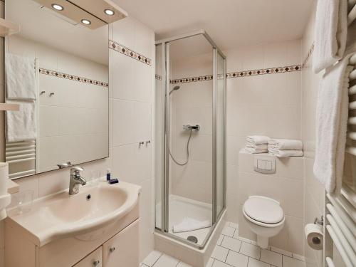 Ένα μπάνιο στο Appartements im Freizeitpark Weissenhäuser Strand