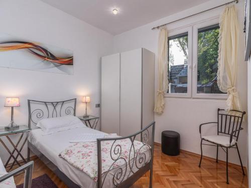 Apartment in Arbanija with bubble bath