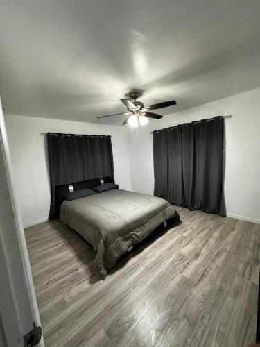 Giường trong phòng chung tại Casa Relajante