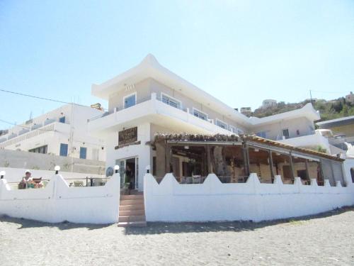 Gallery image of Anna Studios in Myrties