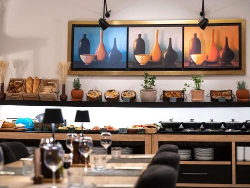 Jídlo v hotelu nebo okolí