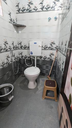 Koupelna v ubytování Nandish Guest House