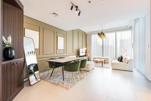 Luxe Home steps away from Dubai Mall