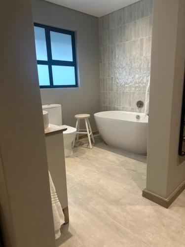 Koupelna v ubytování Fallen Oak Villa 2