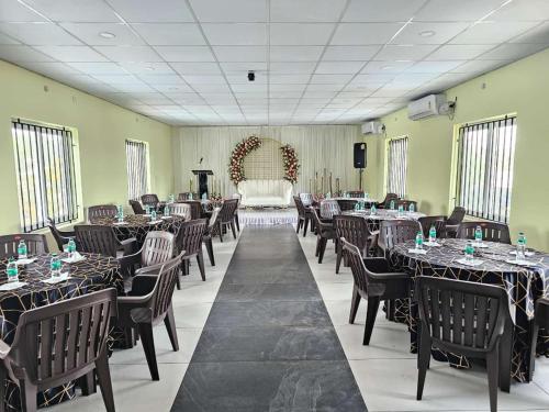 Posezení v ubytování Rajadhani Apartment