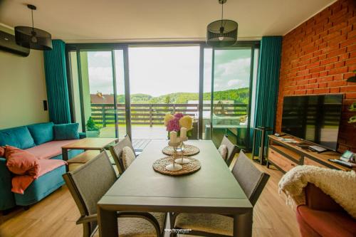 Khu vực ghế ngồi tại Domki na Szczycie - balia jacuzzi na wyłączność