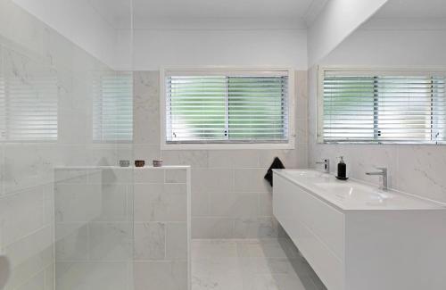 Ένα μπάνιο στο Hideaway with us, on Tamborine Mountain