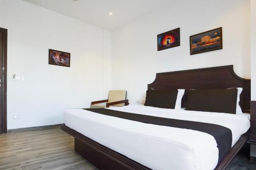 Φωτογραφία από το άλμπουμ του Super Townhouse Central Bazar Road Ramdaspeth στη Ναγκπούρ