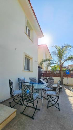 Gallery image of Townbeach Villa with Private Pool in Oroklini