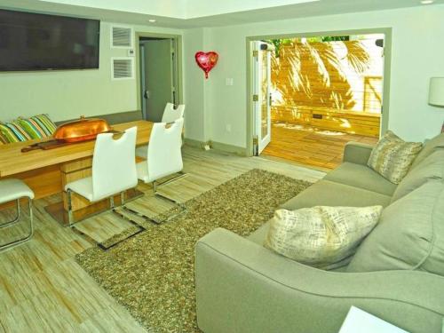 Гостиная зона в Villa Estelle