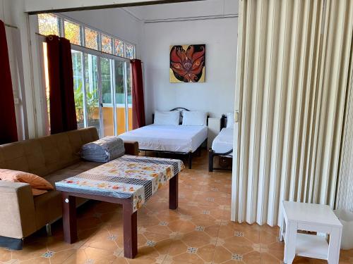 Gallery image of Baan Napapan Beach Front, Hua Hin in Hua Hin