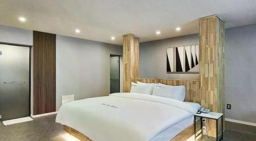 Φωτογραφία από το άλμπουμ του 더시티호텔 청주 σε Sayang-ni