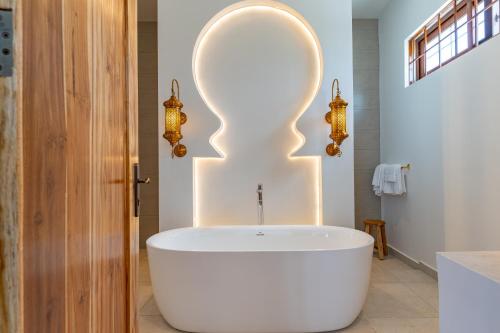 Ένα μπάνιο στο Halisi Villas